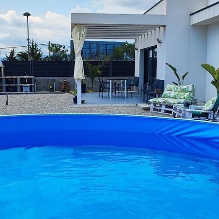 Pallaresos Chalet Con Piscina, Terraza Y Barbacoaヴィラ エクステリア 写真